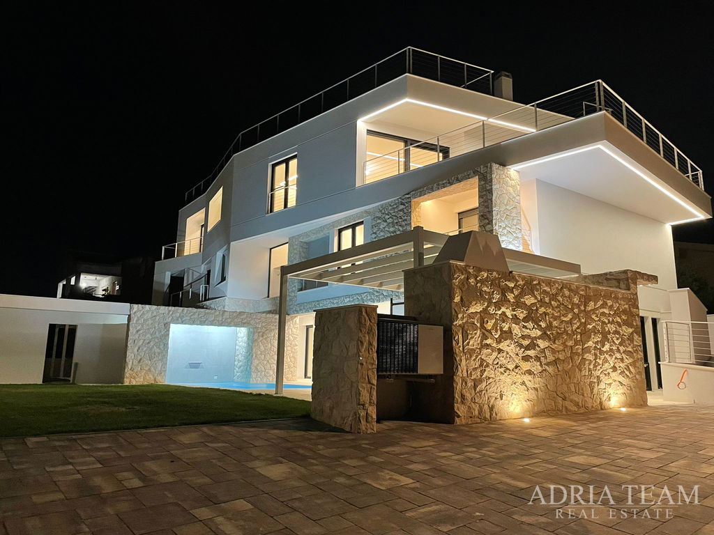 LUKSUZNI APARTMAN NA MIRNOJ LOKACIJI, 100m OD MORA – KOŽINO, ZADAR