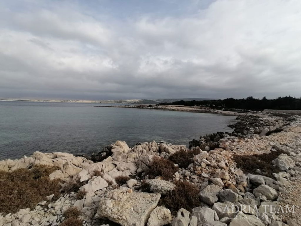 ZEMLJIŠTE, ŠPORTSKO-REKREATIVNA ZONA, PRVI RED DO MORA- KOLAN,PAG