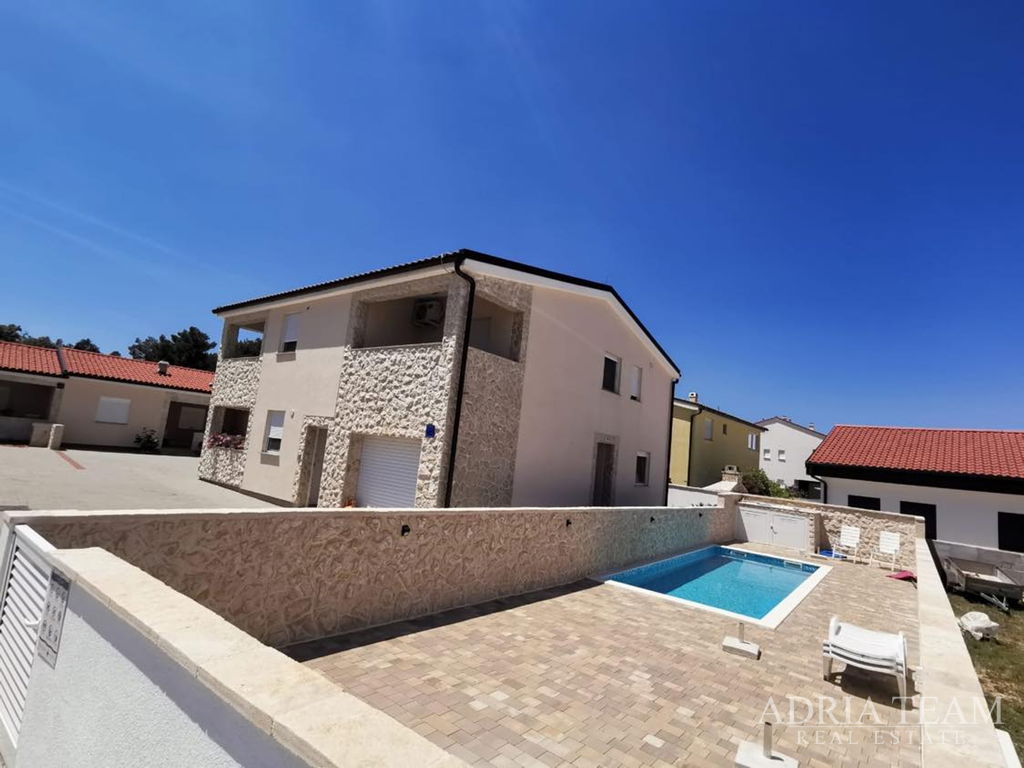 JEDINSTVENI KOMPLEKS ZA TURISTIČKI NAJAM - VIR,ZADAR