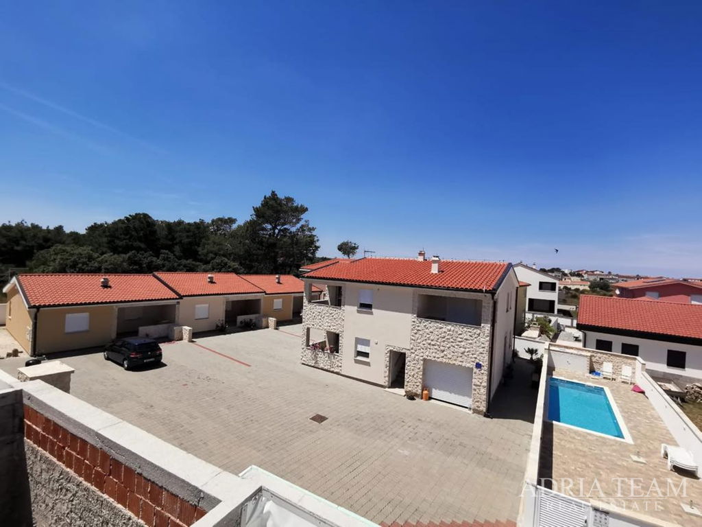 JEDINSTVENI KOMPLEKS ZA TURISTIČKI NAJAM - VIR,ZADAR