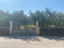 GRAĐEVINSKO ZEMLJIŠTE 350 m OD MORA, ZADAR nekretnina za prodaju