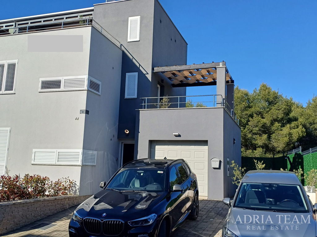 4 LUKSUZNE KUĆE NA PRODAJU U ZADRU, PODRUČJE DIKLOVAC