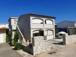 ATRAKTIVNA KUĆA S 2 STAMBENE JEDINICE – VIR nekretnina za prodaju