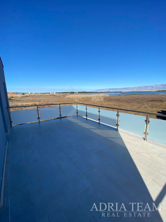 ATRAKTIVNA VILA S BAZENOM – PRIVLAKA, ZADAR