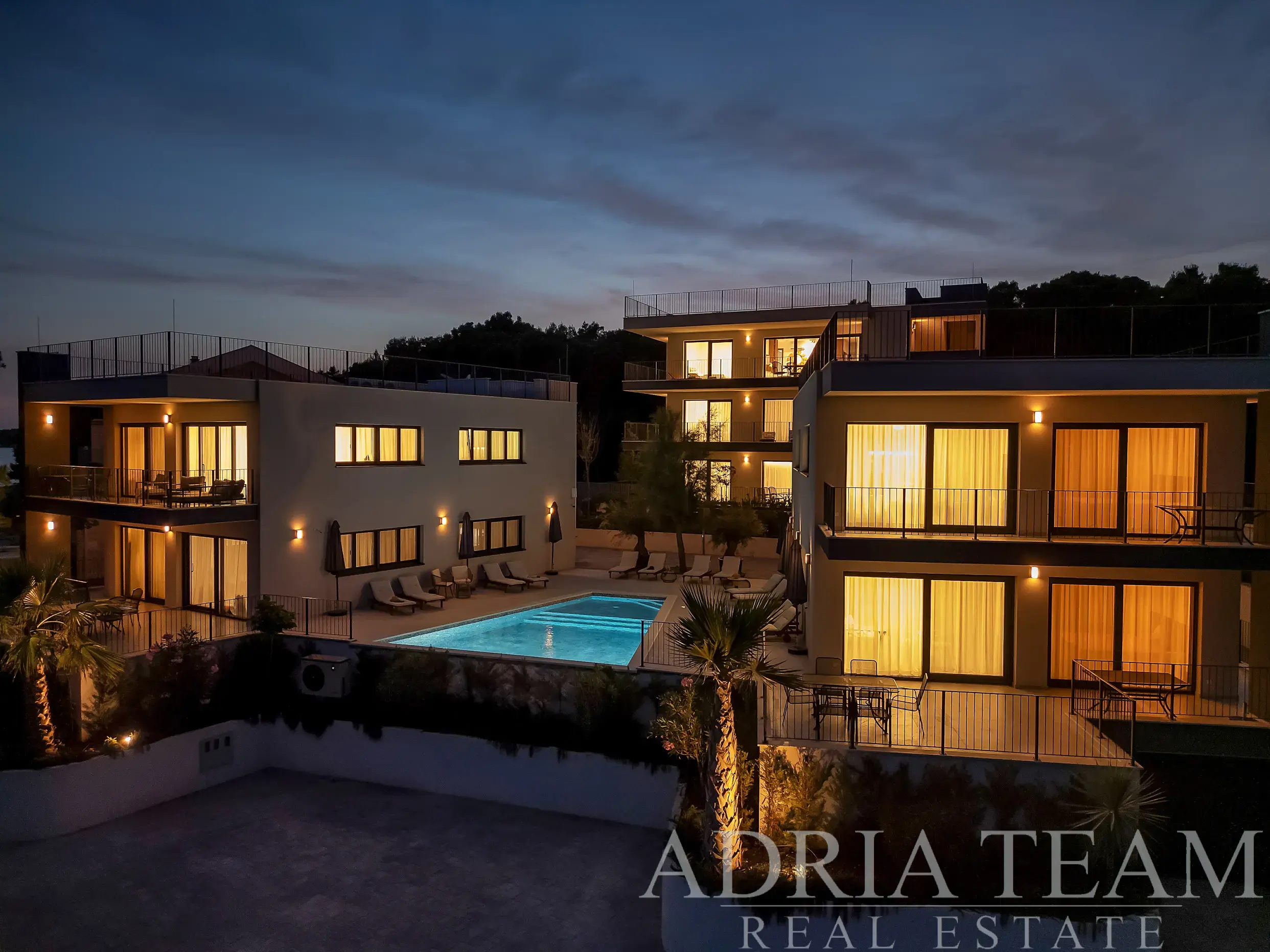 APARTMAN, 10m OD MORA - SUĆURAJ, HVAR