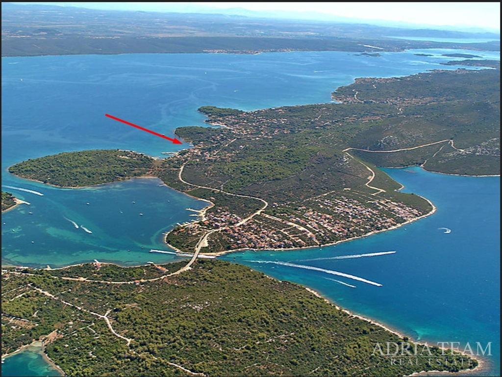 GRAĐEVINSKO ZEMLJIŠTE S POGLEDOM NA MORE – ŽDRELAC, OTOK PAŠMAN