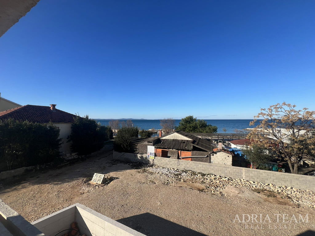 LUKSUZNI APARTMAN U NOVOGRADNJI, 20 m OD MORA - ZATON,  NIN