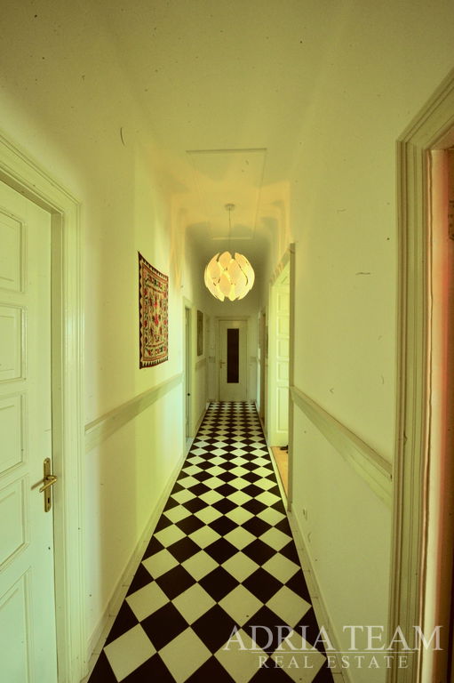 APARTMAN U NEPOSREDNOJ BLIZINI MOSTA I STARE GRADSKE JEZGRE - BRANIMIR, ZADAR