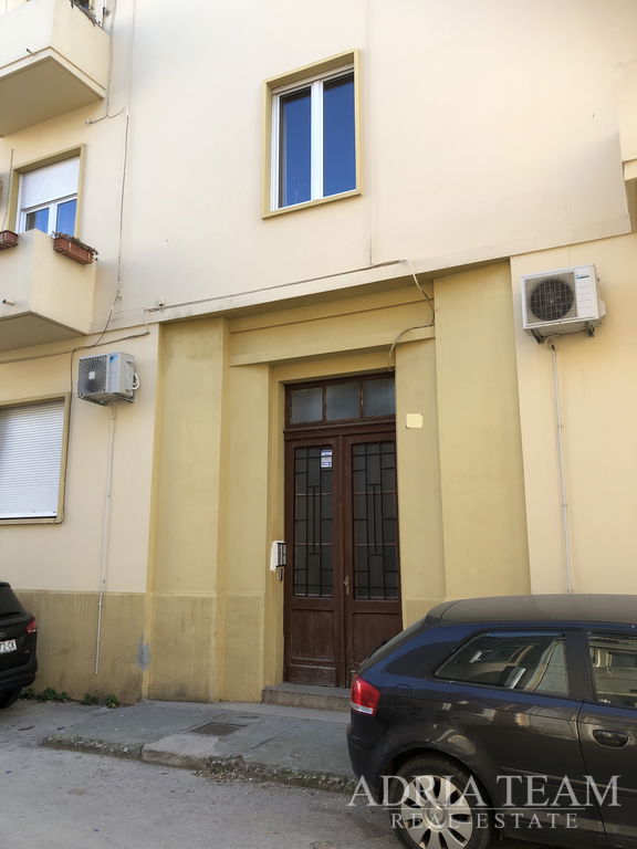 APARTMAN U NEPOSREDNOJ BLIZINI MOSTA I STARE GRADSKE JEZGRE - BRANIMIR, ZADAR