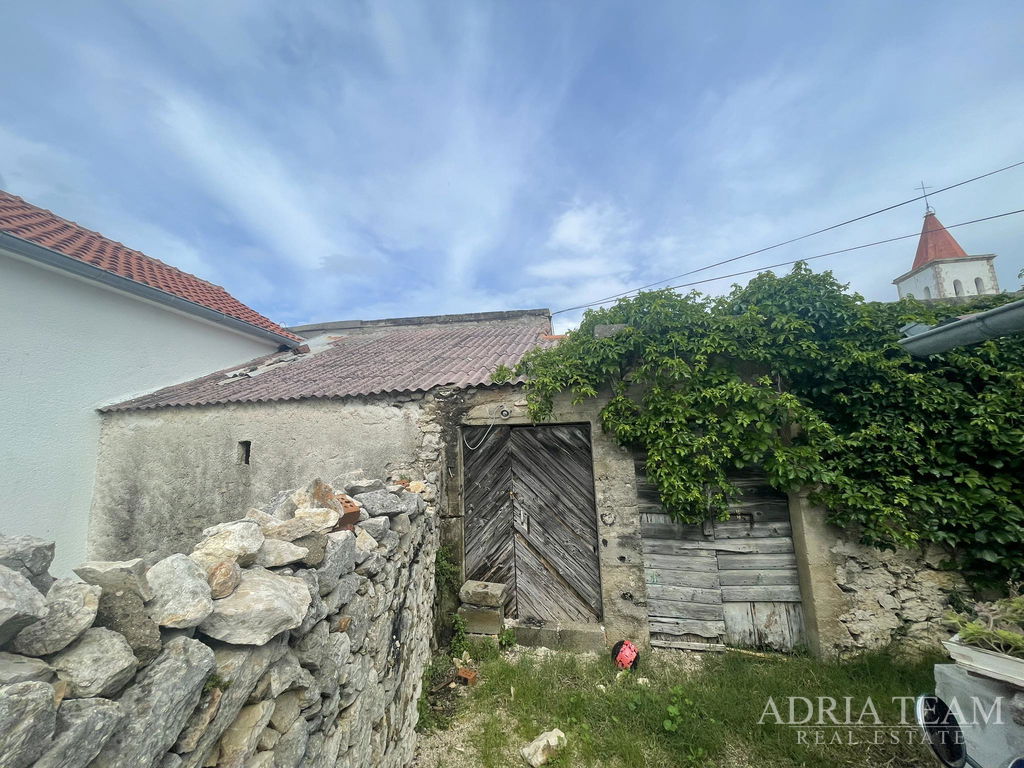 KUĆA ZA REKONSTRUKCIJU, IDEJNI PROJEKT - VRSI, ZADAR