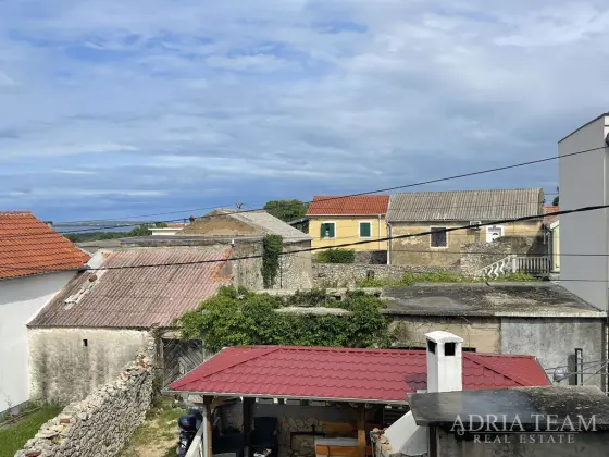 KUĆA ZA REKONSTRUKCIJU, IDEJNI PROJEKT - VRSI, ZADAR nekretnina za prodaju