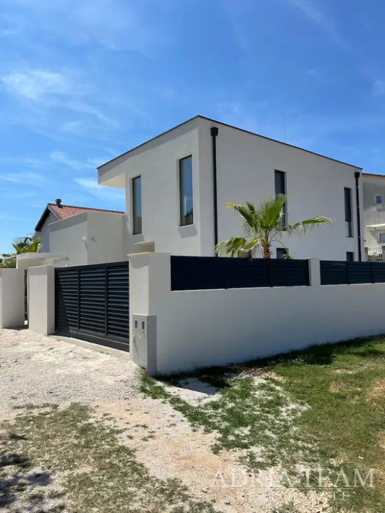 VILA S POGLEDOM NA MORE, NOVOGRADNJA - VRSI nekretnina za prodaju