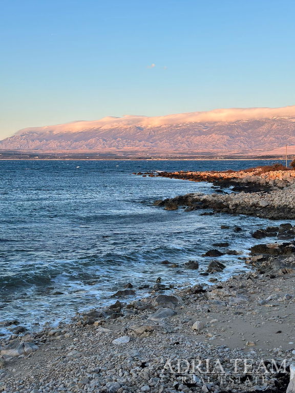 ZEMLJIŠTE u R-zoni, PRVI RED DO MORA - KOLAN, PAG