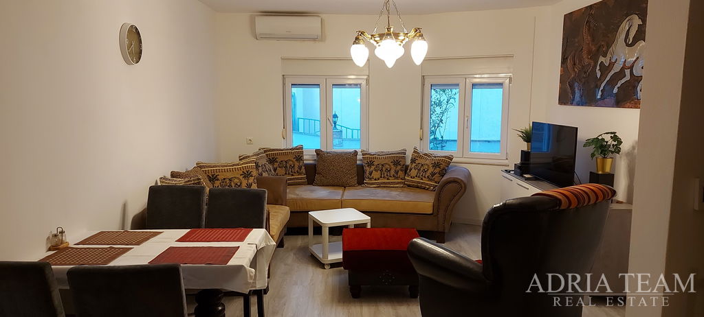 DVA SPOJENA APARTMANA S POGLEDOM NA MORE - OKRUG GORNJI, ČIOVO