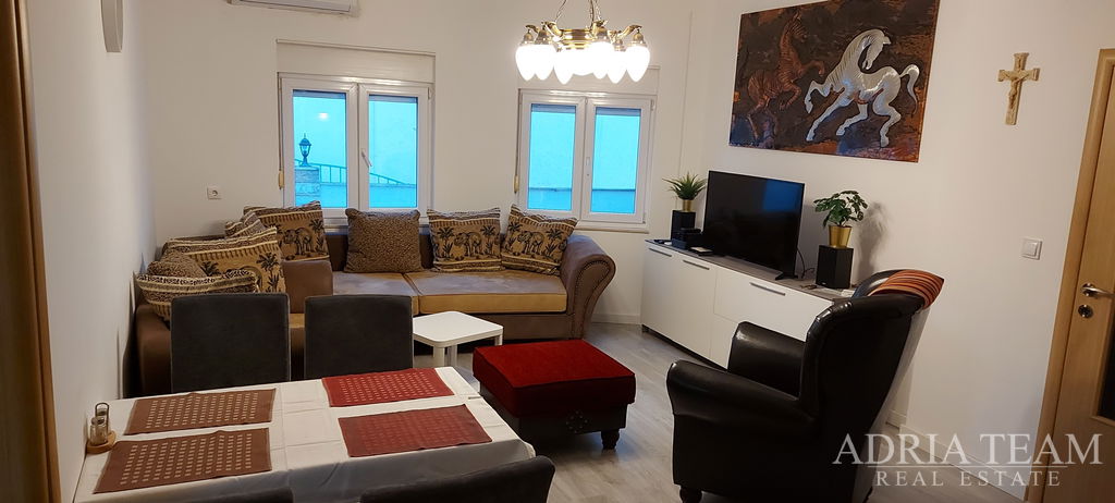 DVA SPOJENA APARTMANA S POGLEDOM NA MORE - OKRUG GORNJI, ČIOVO