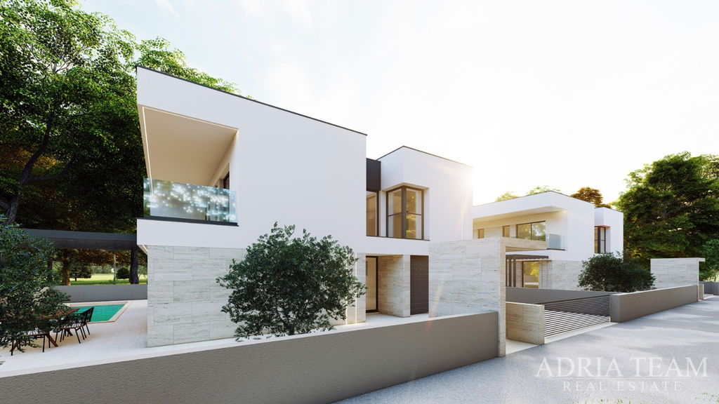 VILLA UDALJENA 120m OD MORA, NOVOGRADNJA - PRIVLAKA