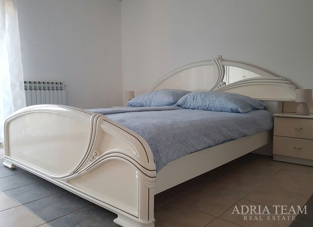 VILA SA 7 APARTMANA, POGLED NA MORE - DIKLO, ZADAR