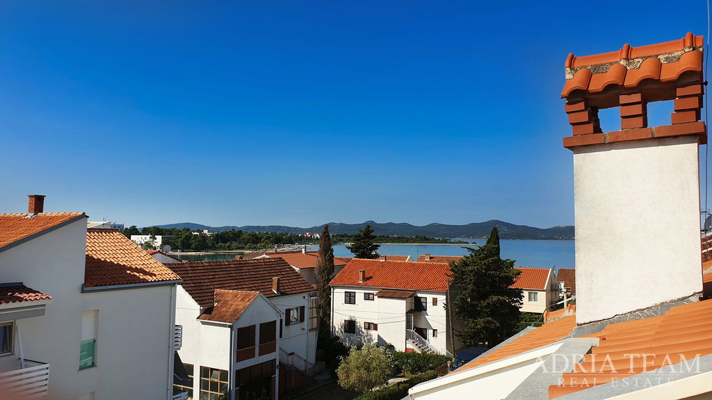 VILA SA 7 APARTMANA, POGLED NA MORE - DIKLO, ZADAR