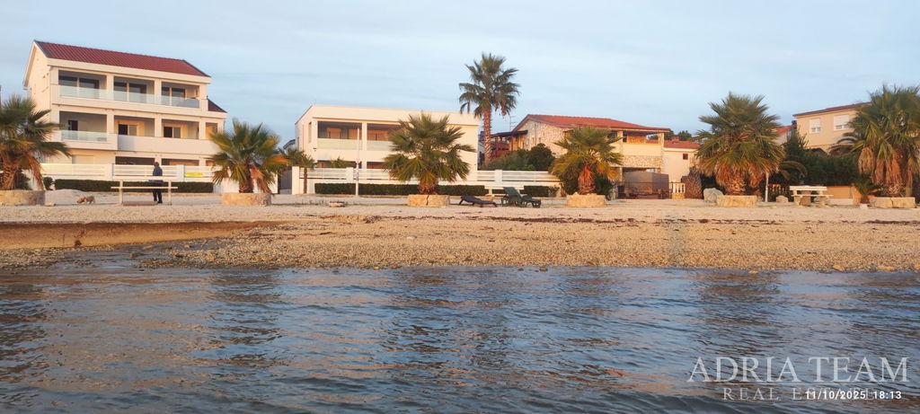 APARTMAN, PRVI RED DO MORA -  VIR, ZADAR