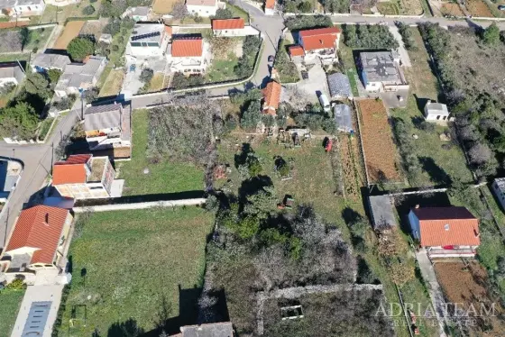 GRAĐEVINSKO ZEMLJIŠTE 1711m2 - VRSI nekretnina za prodaju