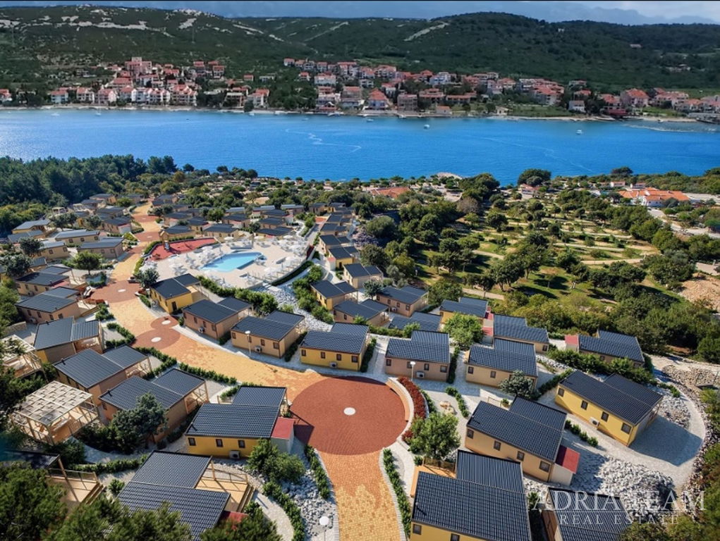ZEMLJIŠTE 12.440m2 BLIZU PLAŽE PLANJKA, 1. RED DO MORA - STARA NOVALJA, PAG