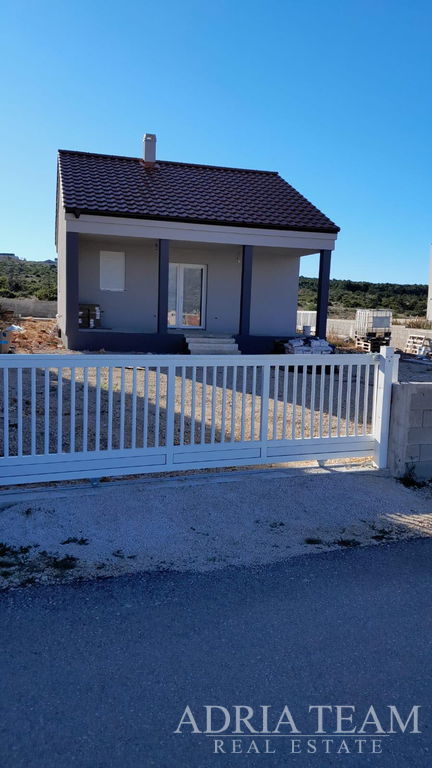 KUĆA U NOVOGRADNJI - RAŽANAC