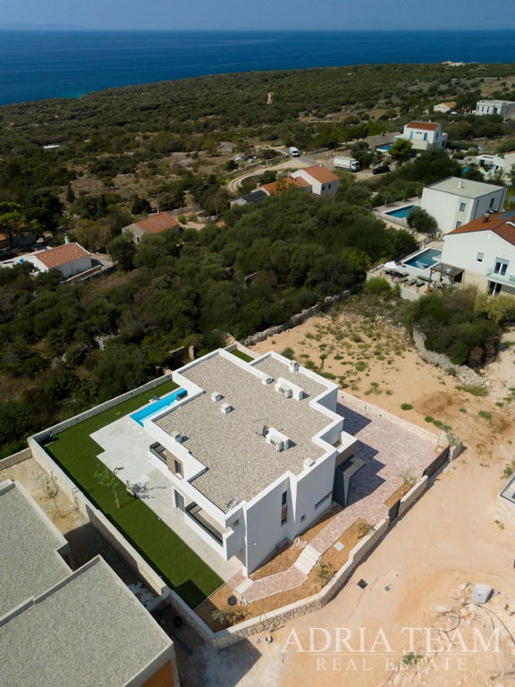 ELEGANTNA VILA S BAZENOM – NOVALJA, ŠKUNCINI STANI