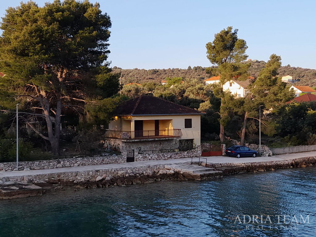 PRVI RED DO MORA - KUĆA PRIZEMNICA S OTVORENIM POGLEDOM NA MORE - DRVENIK, DRVENIK VELIKI