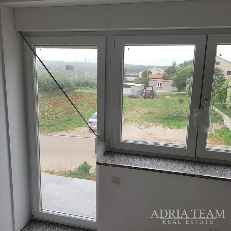 APARTMAN S VRTOM, MIRNA I TIHA POZICIJA - POSEDARJE, ZADAR