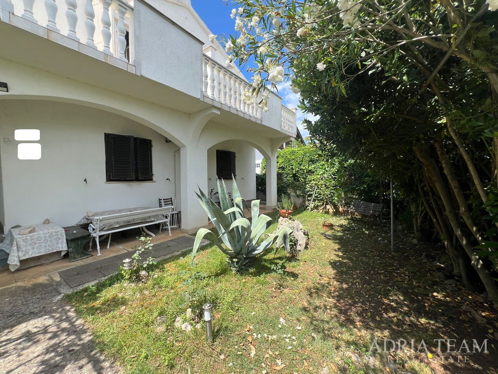 KUĆA S 3 STAMBENE JEDINICE – NEVIĐANE, OTOK PAŠMAN