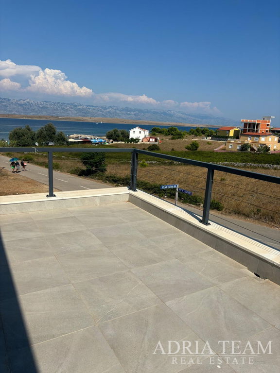 KUĆA S GARAŽOM TE OTVORENIM POGLEDOM NA MORE I PLANINE - VIR