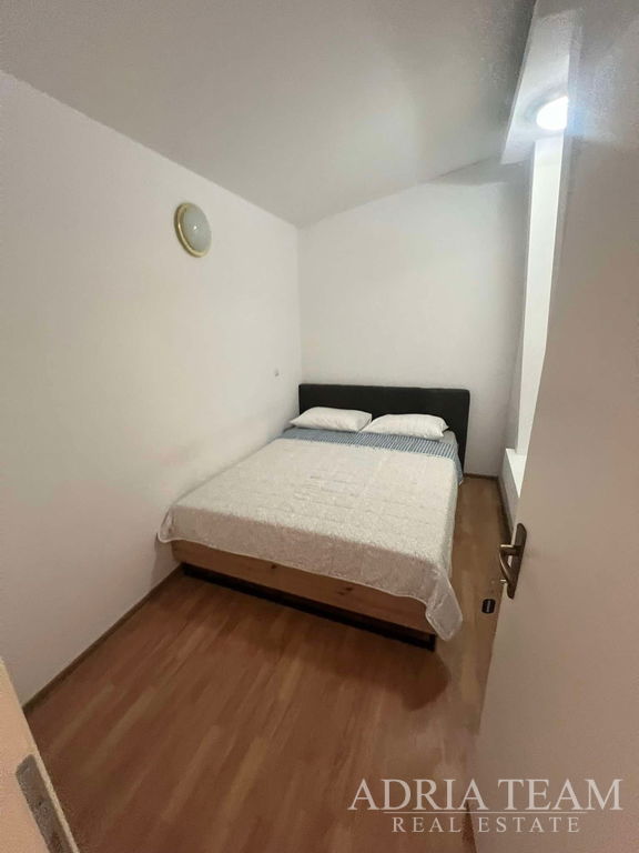 STAMBENI PROSTOR -  ZADAR