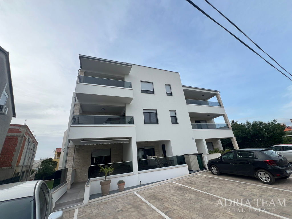 ATRAKTIVAN APARTMAN 80m OD MORA - DIKLO, ZADAR
