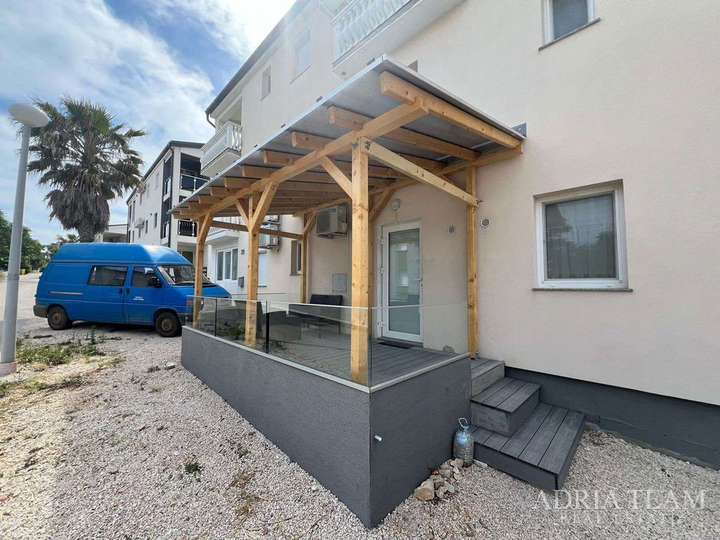 JEDNOSOBNI APARTMAN, 100 m OD MORA, VIR - ZADAR