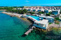 APARTMAN S DVIJE TERASE, DRUGI RED DO MORA - PETRČANE nekretnina za prodaju