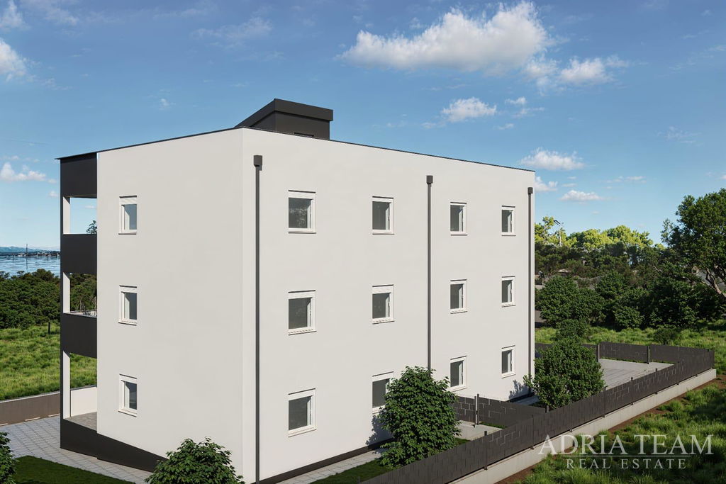 GRAĐEVINSKO ZEMLJIŠTE  S PRAVOMOĆNOM GRAĐEVINSKOM DOZVOLOM ZA STAMBENI OBJEKT SA 6 STAMBENIH JEDINICA - PRIVLAKA