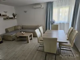 APARTMAN S PREKRASNIM POGLEDOM NA MORE, 15 m OD MORA - RTINA, BENIĆI nekretnina za prodaju