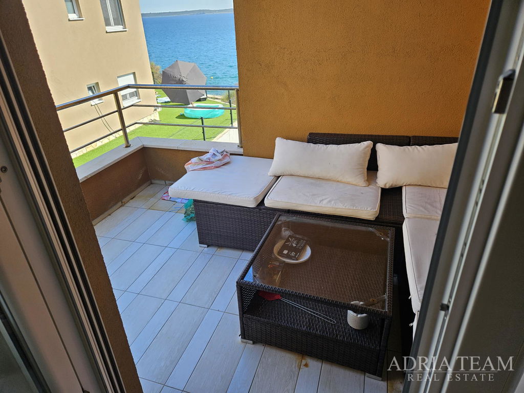 APARTMAN S PREKRASNIM POGLEDOM NA MORE, 15 m OD MORA - RTINA, BENIĆI
