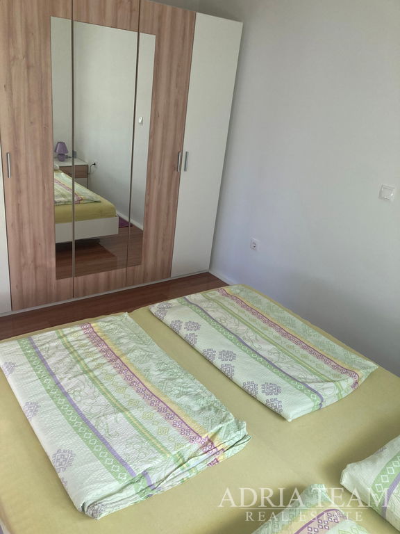 APARTMAN – 50m OD MORA – PAG (OTOK PAG)