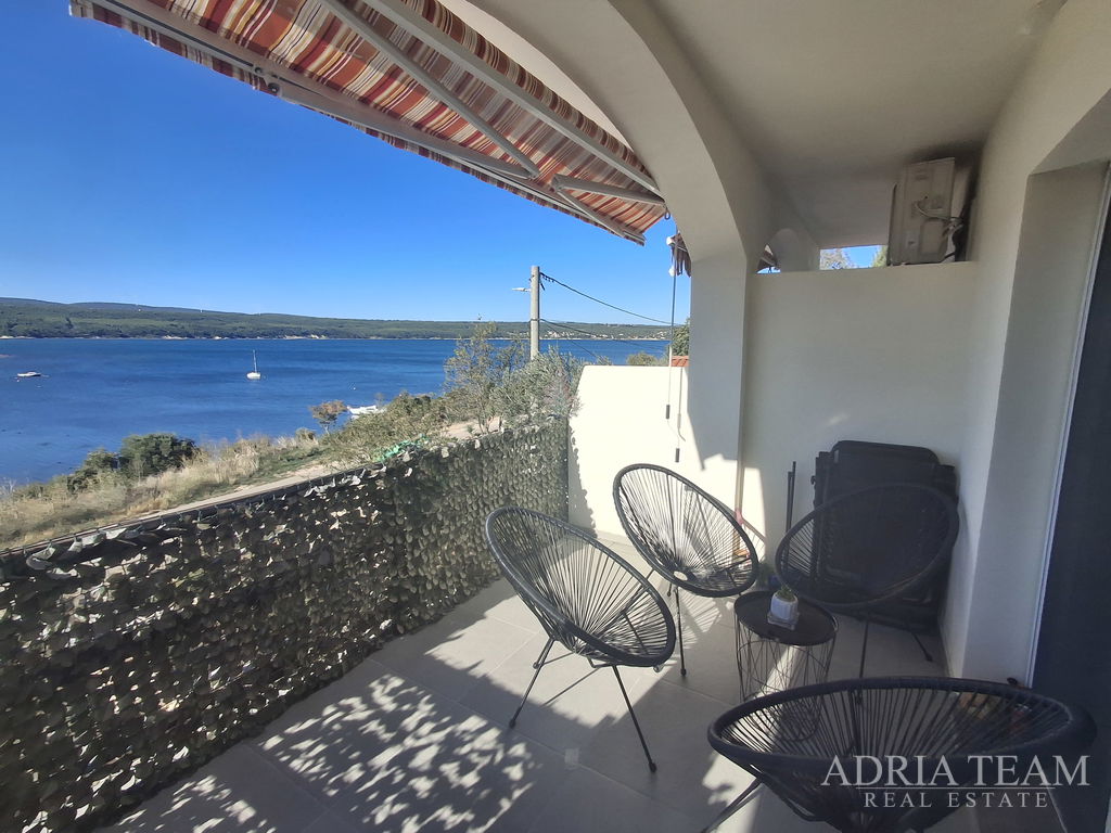 APARTMAN U NEPOSREDNOJ BLIZINI PRIRODE, PRVI RED DO MORA - VRULJE, KRUŠEVO