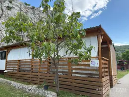 POTPUNO OPREMLJENA MOBILNA KUĆICA - KAMP RACA, SVETI JURAJ nekretnina za prodaju