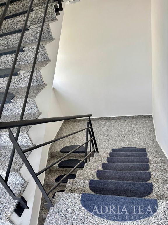 DVOSOBAN APARTMAN S VRTOM I 2 PARKIRNA MJESTA, 150m OD PLAŽE – PETRČANE (PUNTA RADMAN), ZADAR