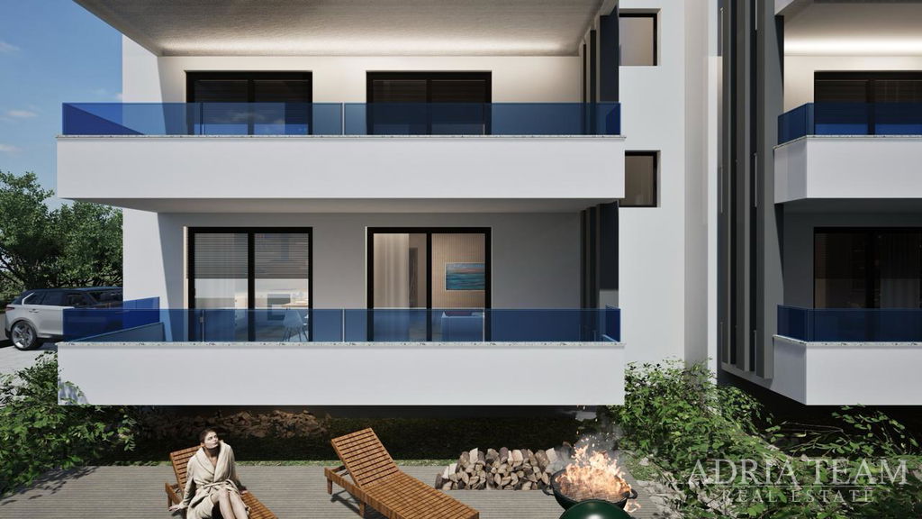 DVOSOBNI APARTMAN  S POGLEDOM NA MORE, 200m OD MORA – SUKOŠAN, ZADAR