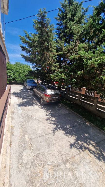 APARTMAN – VISOKO PRIZEMLJE – 66,40 m² – BLIZINA PLAŽE RADOVANJICA - VIR