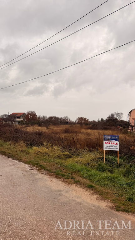 GRAĐEVINSKO ZEMLJIŠTE 3727m2 – GALOVAC