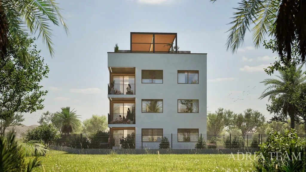 PROSTRAN APARTMAN S KROVNOM TERASOM - NIN, ZADAR