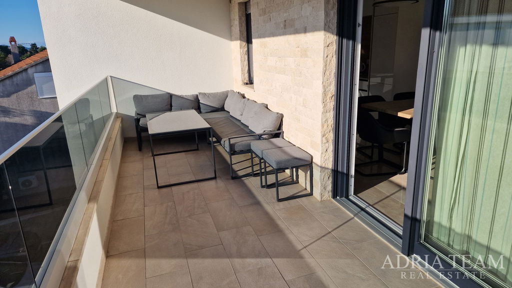 DVOSOBNI APARTMAN U BLIZINI KAMPA FALKENSTEINER - ZADAR, BORIK