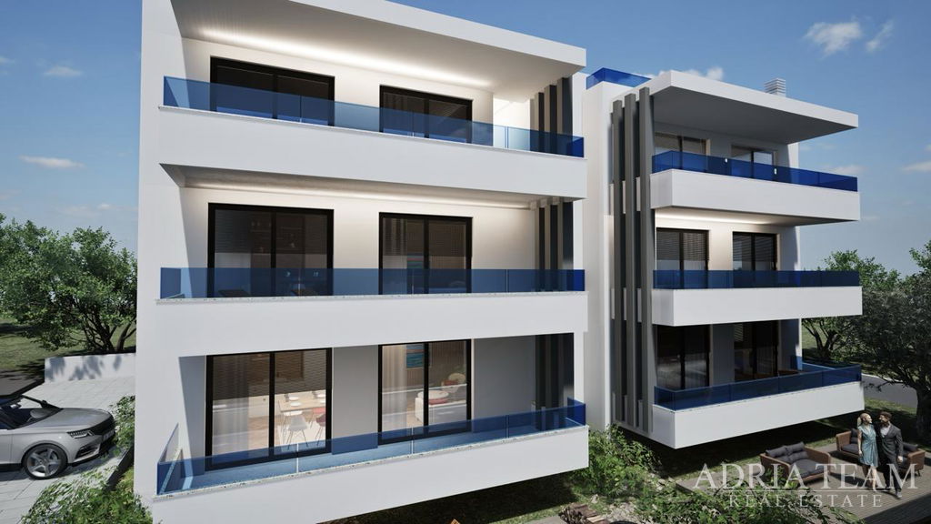 DVOSOBNI APARTMAN S KROVNOM TERASOM I POGLEDOM NA MORE, 200 M OD MORA – SUKOŠAN, ZADAR