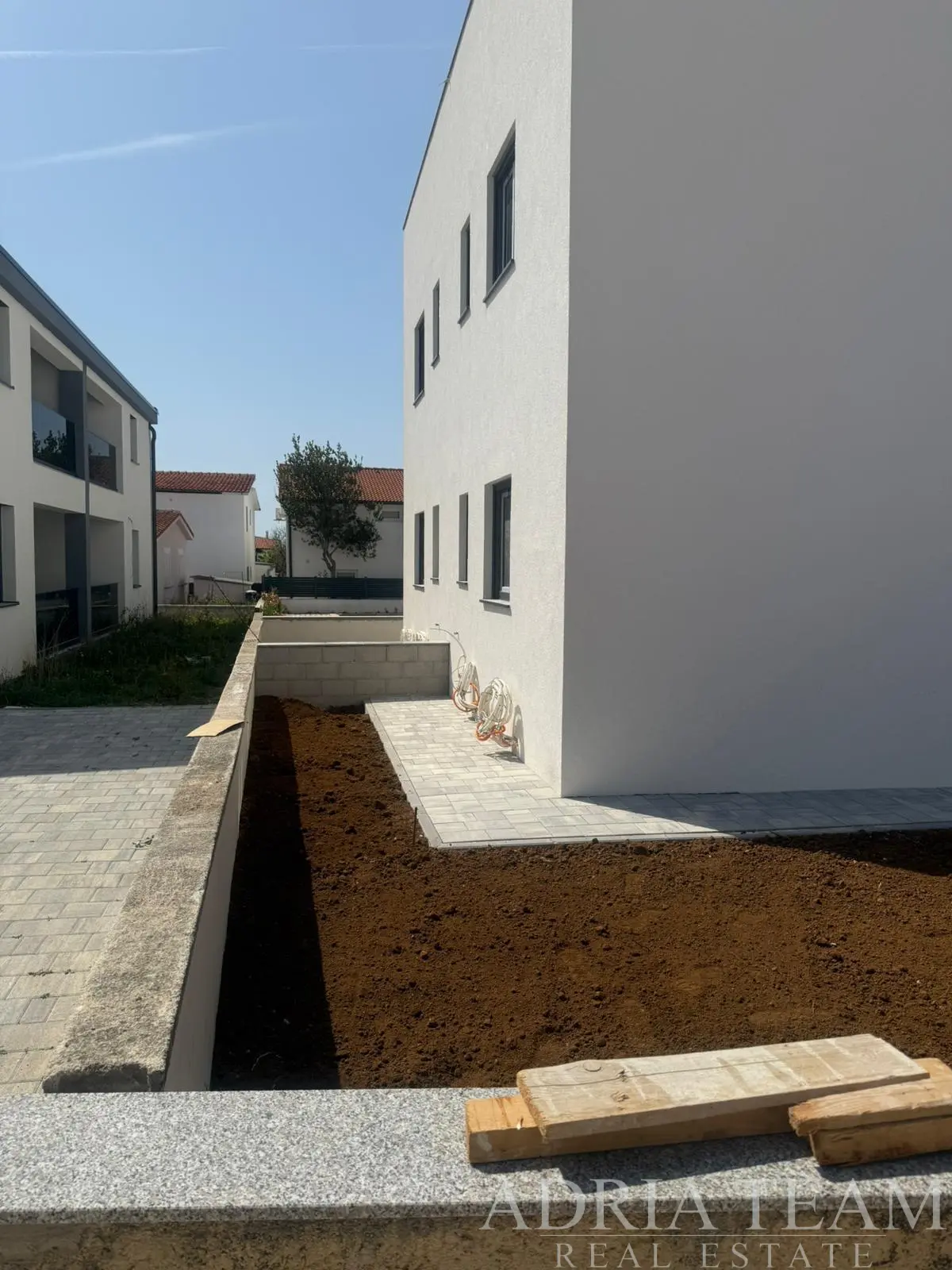 APARTMAN U IZGRADNJI -VIR, JUŽNA STRANA