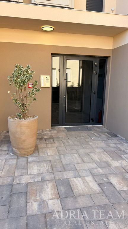 PENTHOUSE – KROVNA TERASA – NOVOGRADNJA – PRIVLAKA